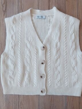 Grace Karin Cream Cable-Knit Button Front Sweater Vest